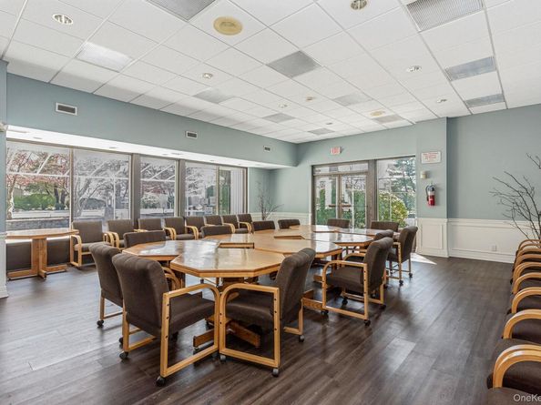 63 Richmond Boulevard 4B, Ronkonkoma NY 11779