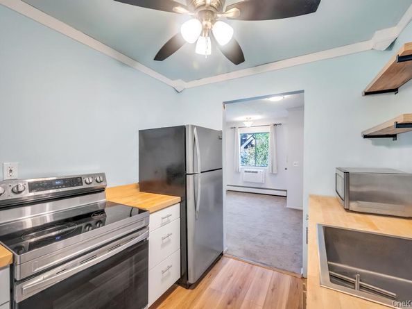 63 Richmond Boulevard 4B, Ronkonkoma NY 11779