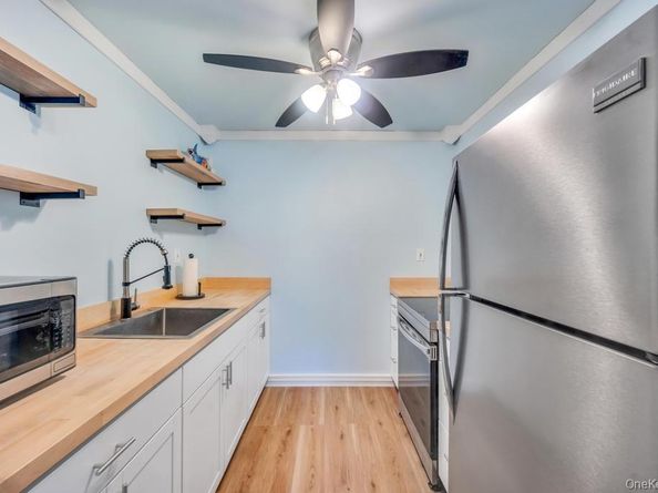 63 Richmond Boulevard 4B, Ronkonkoma NY 11779