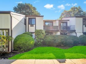 63 Richmond Boulevard 4B, Ronkonkoma NY 11779