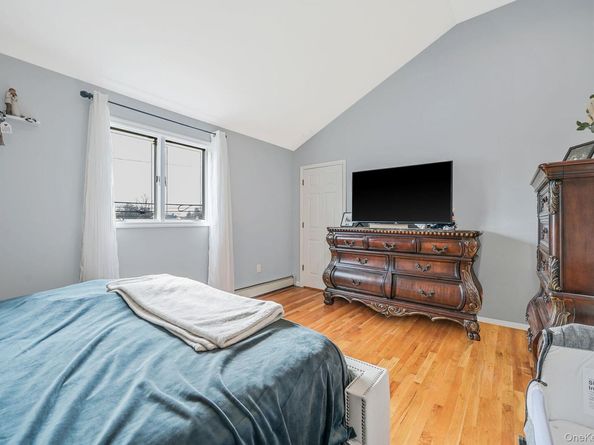 45 Feustal Street, Lindenhurst NY 11757