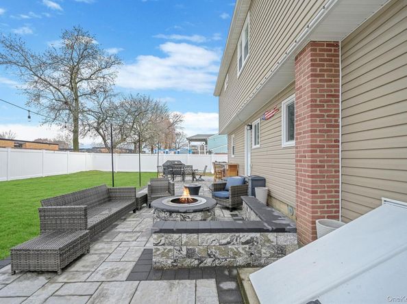 45 Feustal Street, Lindenhurst NY 11757