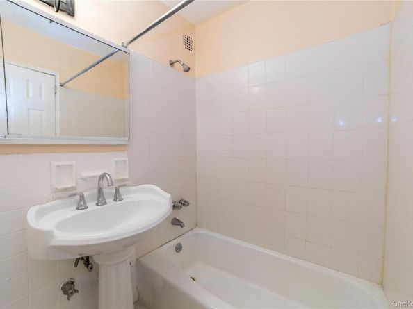 1275 E 51st Street 4M, Brooklyn NY 11234