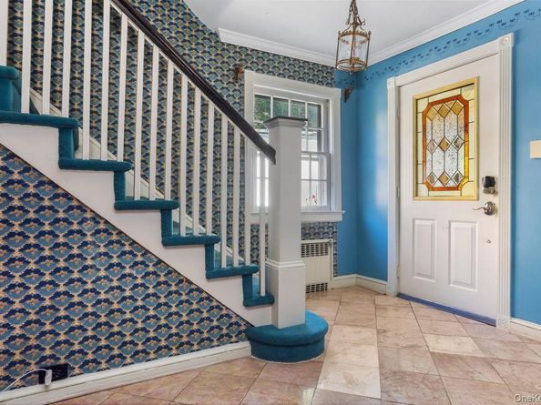 889 James Street, Pelham NY 10803