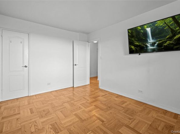 4555 Henry Hudson Parkway A908, Bronx NY 10471