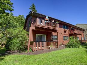 90 Coachlight Square, Montrose NY 10548