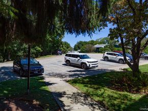 90 Coachlight Square, Montrose NY 10548