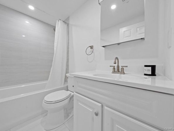 72 Oak Avenue, Riverhead NY 11901