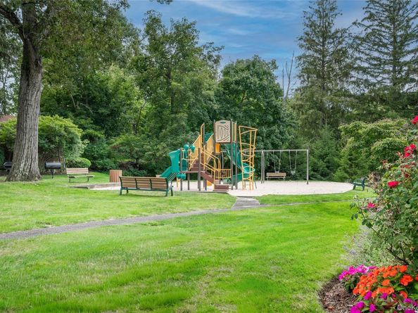 3 Bryant Crescent 2G, White Plains NY 10605