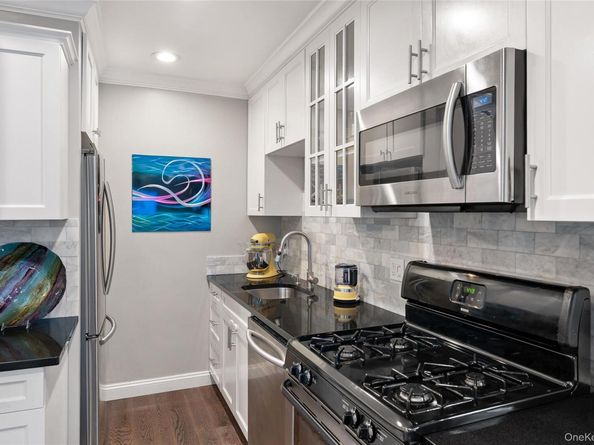 3 Bryant Crescent 2G, White Plains NY 10605