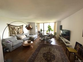27110 Grand Central Parkway 7Y, Floral Park NY 11005