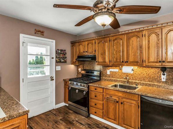 425 14th Street, West Babylon NY 11704
