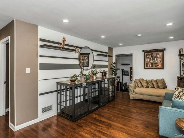 425 14th Street, West Babylon NY 11704