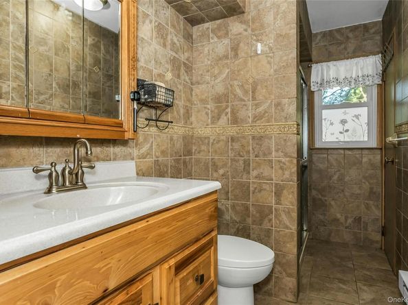 425 14th Street, West Babylon NY 11704