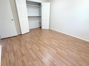 93 Summit Way 93, Syosset NY 11791