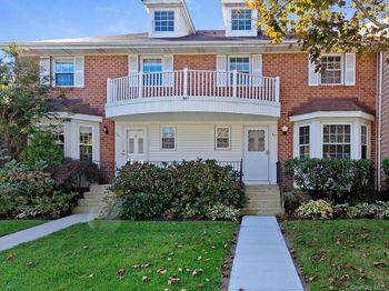 93 Summit Way