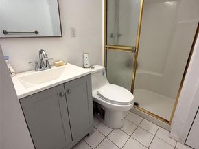 93 Summit Way 93, Syosset NY 11791