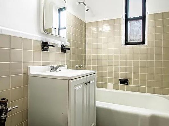 37-27 86th Street 3E, Jackson Heights NY 11372