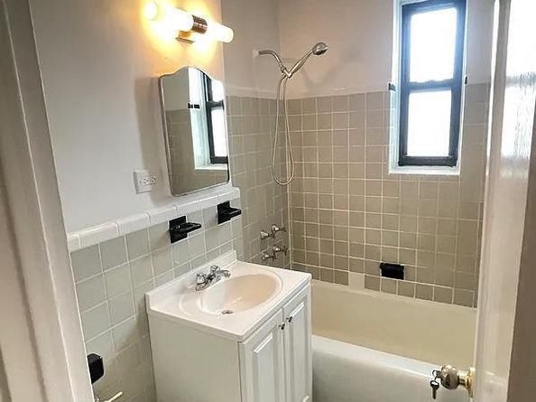 37-27 86th Street 3E, Jackson Heights NY 11372