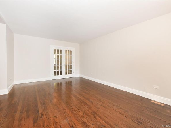 67-66 108th Street D22, Forest Hills NY 11375