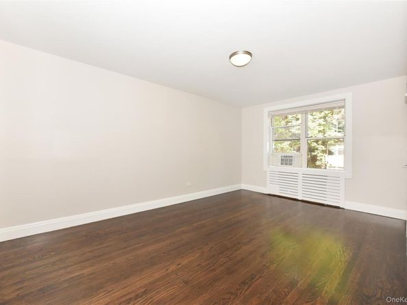 67-66 108th Street D22, Forest Hills NY 11375