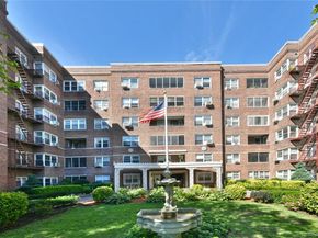 67-66 108th Street D22, Forest Hills NY 11375