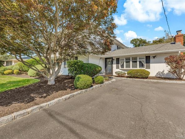 23 Allegheny Drive W, Farmingville NY 11738