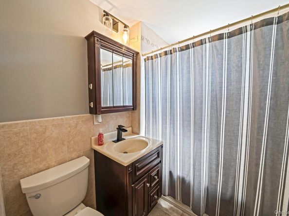 10 Roy Avenue, West Islip NY 11795