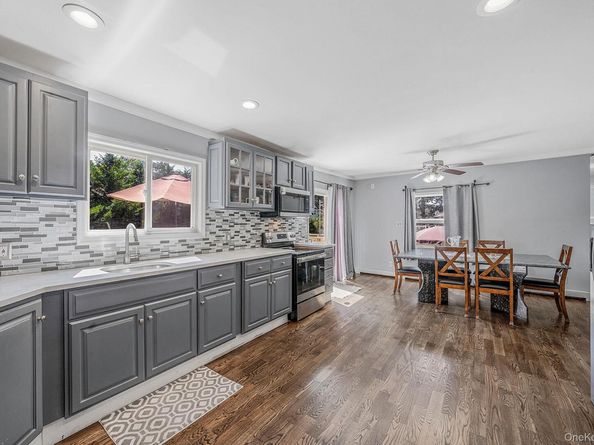 10 Roy Avenue, West Islip NY 11795