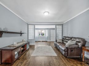 10 Roy Avenue, West Islip NY 11795
