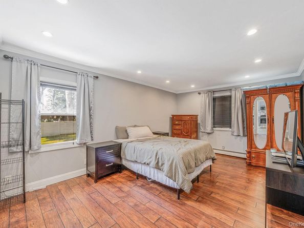10 Roy Avenue, West Islip NY 11795
