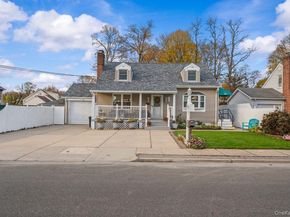 26 W 11th Street, Huntington Station NY 11746