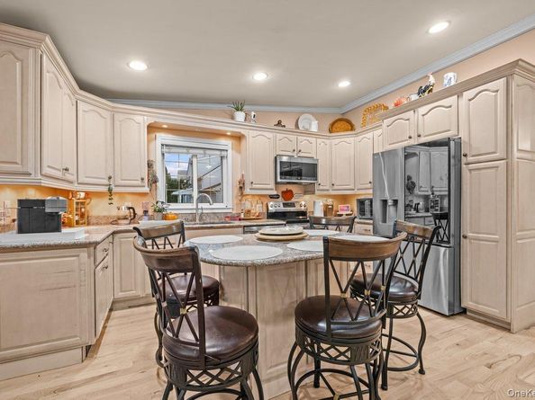 26 W 11th Street, Huntington Station NY 11746