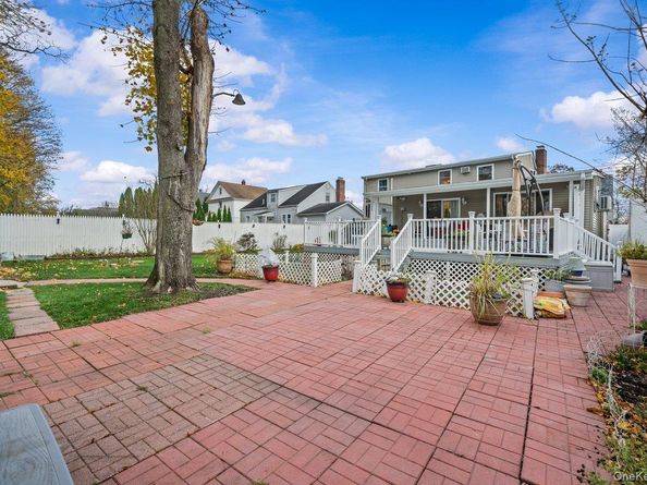 26 W 11th Street, Huntington Station NY 11746