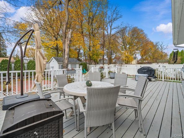 26 W 11th Street, Huntington Station NY 11746