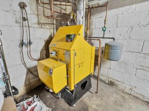 16 Piermont Court, Melville NY 11747