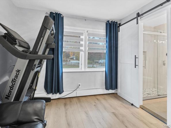 16 Piermont Court, Melville NY 11747