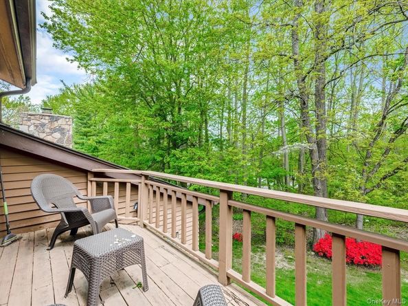 54 Harvard Road 54, Manhasset NY 11030