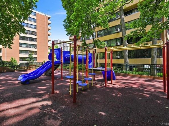 166-26 Powells Cove Boulevard 9A, Beechhurst NY 11357