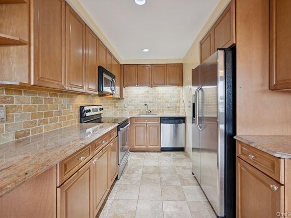 166-26 Powells Cove Boulevard 9A, Beechhurst NY 11357