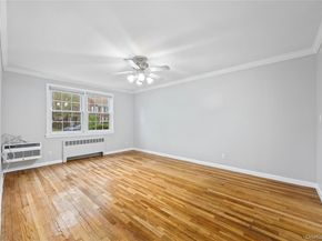 48 Lawrence Park Crescent 48, Bronxville NY 10708