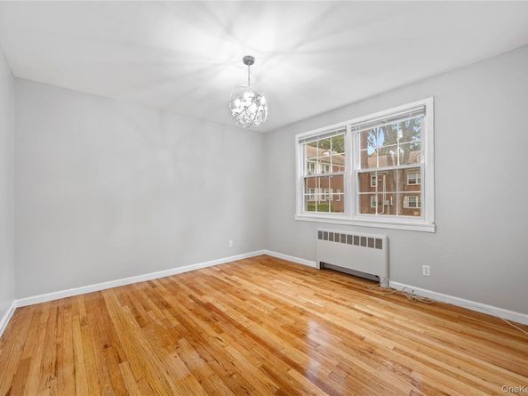 48 Lawrence Park Crescent 48, Bronxville NY 10708