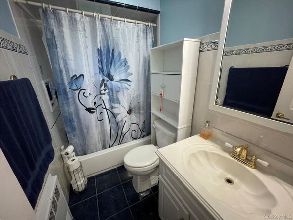 323 Grand Avenue, Lindenhurst NY 11757