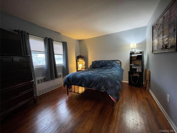 323 Grand Avenue, Lindenhurst NY 11757