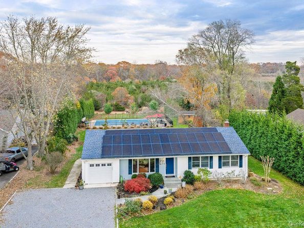 2400 Aldrich Lane, Laurel NY 11948