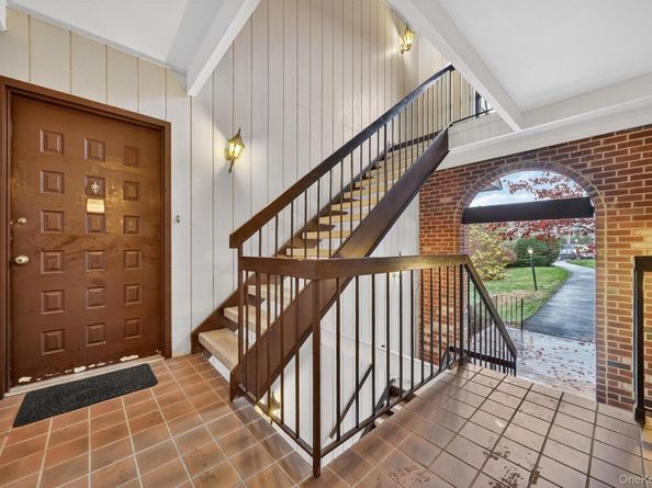 7 Briarcliff Drive S 13, Ossining NY 10562