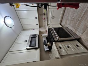 100 S Ocean Avenue S 3U, Freeport NY 11520