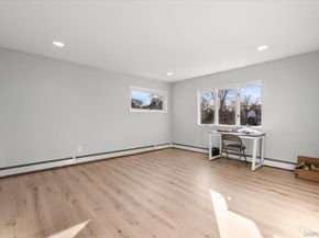 10 Faulkner Lane, Dix Hills NY 11746