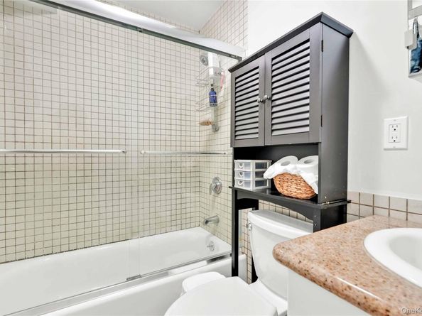 3080 47th Street 3A, Astoria NY 11103