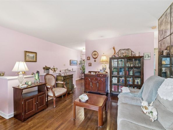 220-47 73rd Avenue Upper, Bayside NY 11364